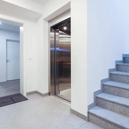 דירה Lee הוקזיל